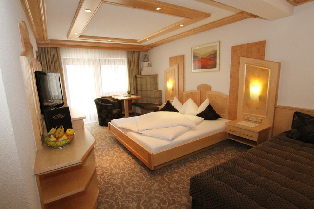 Alphotel Garni Salner Ischgl Exterior photo